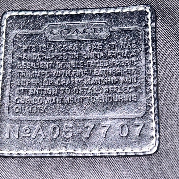 COACH Hamptons Tote Bag - Picture 3 of 11